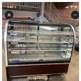 MARC 5 FT DRY CURVED GLASS BAKERY CASE