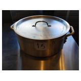 WINCO POT WITH LID 14" X 6"