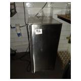 HOSHIZAKI UNDERCOUNTER ICE MACHINE AM-50BAJ