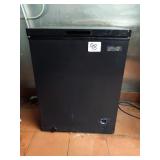 ARCTIC KING SELF CONTAINED CHEST FREEZER