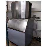 MANITOWOC 1000 LB WATER COOLED ICE MACHINE SY1005W