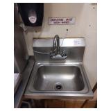 HAND SINK 17" X 15"