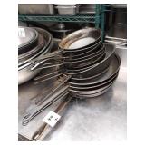ASSORTED SIZE FRY PANS