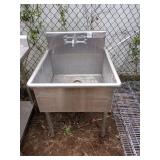 ADVANCE TABCO 1 COMP SINK 27" X 27"