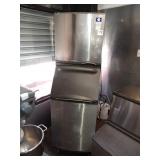 MANITOWOC 400 LB AIR COOLED ICE MACHINE SY0424A