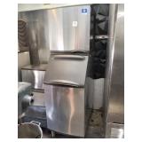 MANITOWOC 400 LB AIR COOLED ICE MACHINE SY0424A