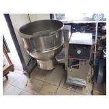 GROEN 40 GALLON ELECTRIC TILTING KETTLE DEE-4-40