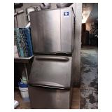 MANITOWOC 350 LB WATER COOLED ICE MACHINE