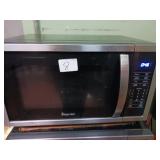 MAGIC CHEF MICROWAVE