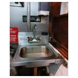 HAND SINK 16" X 16"