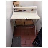 FOLDING DESK 33" X 24"