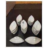 LOT 40 CAC OVAL BOWLS 8" X 14"