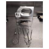CUISINART HAND MIXER