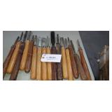 LOT 16 CHISELS