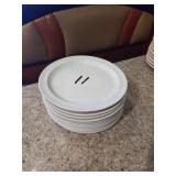 LOT 13 PLASTIC PLATES 9"