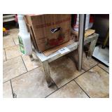 DUNNAGE STANDS 24" X 18" X 12" TALL