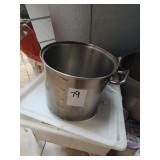 SS 10 QT 1 HANDLE POT