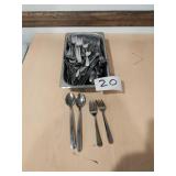 LOT FLATWARE