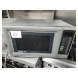 AMANA COMMERCIAL 1000 MICROWAVE