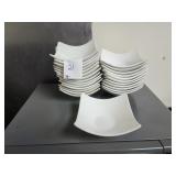 LOT 23 SQUARE BOLWS 6"