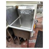 1 COMP SINK 15" X 18" X 46"