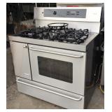 KENMORE ELECTRIC 5 BURNER STOVE W/ 2 OVENS