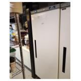 ARCTIC AIR UPRIGHT FREEZER AWF25 WITH WHEELS