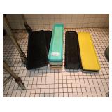 LOT PLASTIC MEAT TRAYS