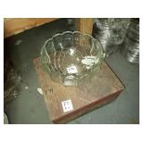 HEAVY DUTY PUNCH BOWL IN WOOD BOX