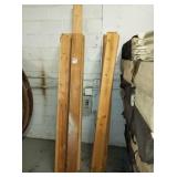 LOT OF WOOD SLATS 7 FT +