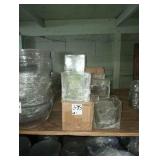 LOT OF 18 SQUARE VASES