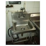 HAND SINK 17" X 15"