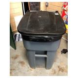 RUBBERMAID TRASH CAN