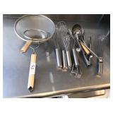 LOT UTENSILS