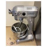 HOBART 20 QT MIXER WITH ATTACHMENTS A200-DT