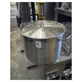 NEW ROYAL INDUSTRIES 40 QT SS POT WITH COVER