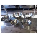 LOT OF 12 SS BOWLS