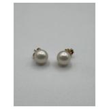 14kt Gold Pearl Earrings
