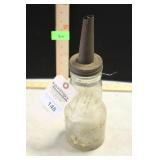 OIL BOTTLE MARQUETTE MFG CO. 1 QUART W/ SPOUT OIL BOTTLE MARQUETTE MFG CO. 1 QUART W/ SPOUT