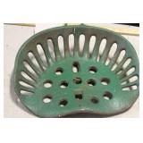 GREEN IMPLEMENT SEAT, 13 1/2" GREEN IMPLEMENT SEAT, 13 1/2"