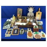 PINEAPPLE THEMED (LOT #1) - LAMP, GLASSWARE,