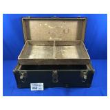 VINTAGE VIETNAM ERA FOOTLOCKER WITH TRAY