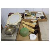 GROUP OF DECORATIVE ITEMS