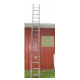 WOODEN 28" EXTENSION LADDER