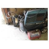 OLDER CAMPBELL HAUSFELD 220V AIR COMPRESSOR