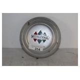 INTERNATIONAL HUB CAP