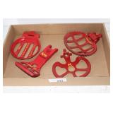 4 CAST IRON COW WATER CUP PEDALS