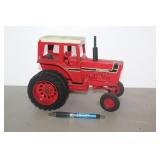 INTERNATIONAL 1560 TRACTOR