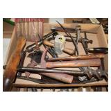 AUGER DRILL, 6 AUGER BITS, 3 HAMMERS