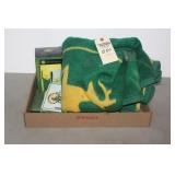 COLLECTION OF JOHN DEERE ITEMS